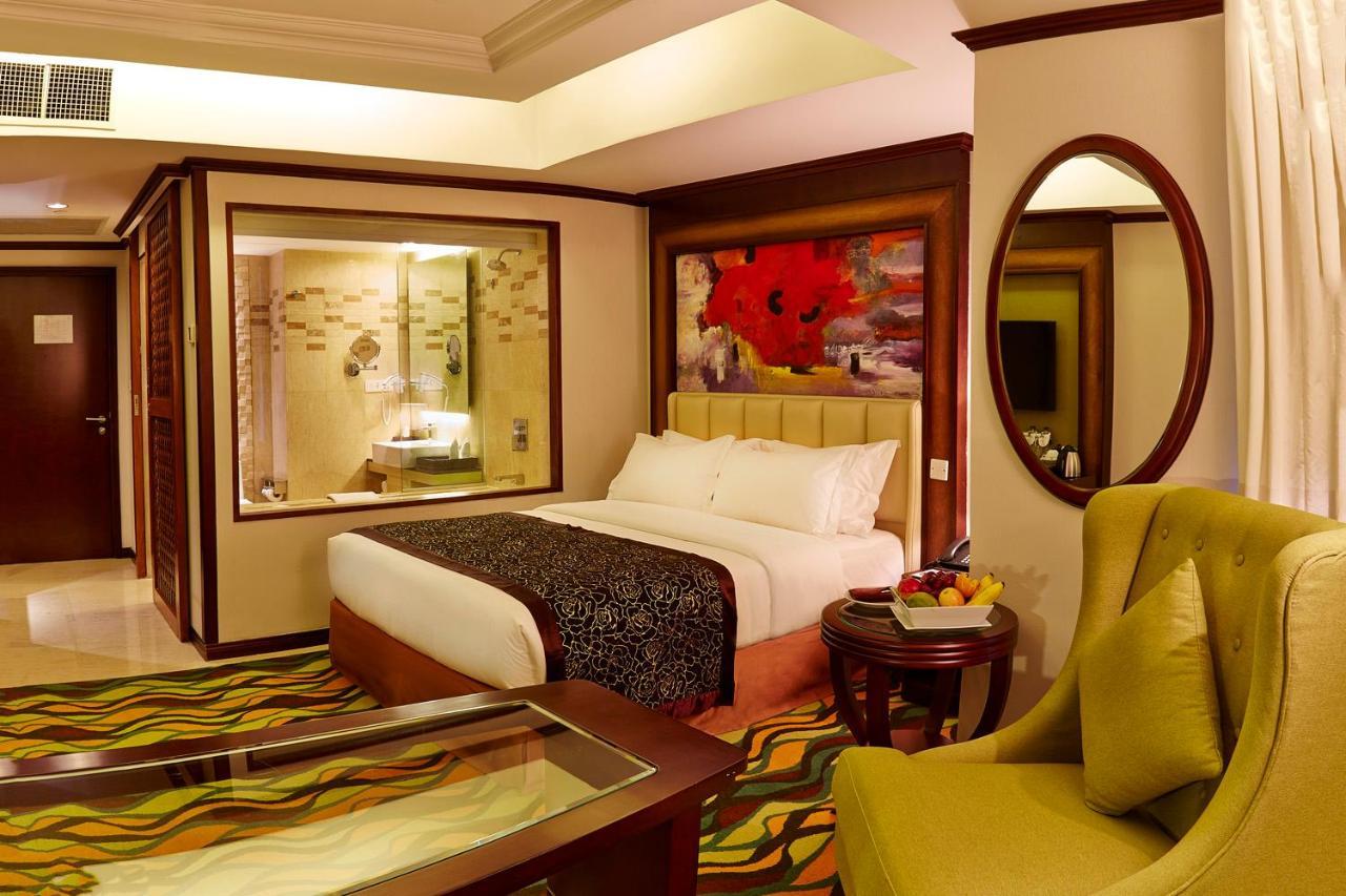 Six Seasons Hotel Dhaka Exterior photo